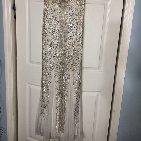 strapless dress. - Picture 4 of 4